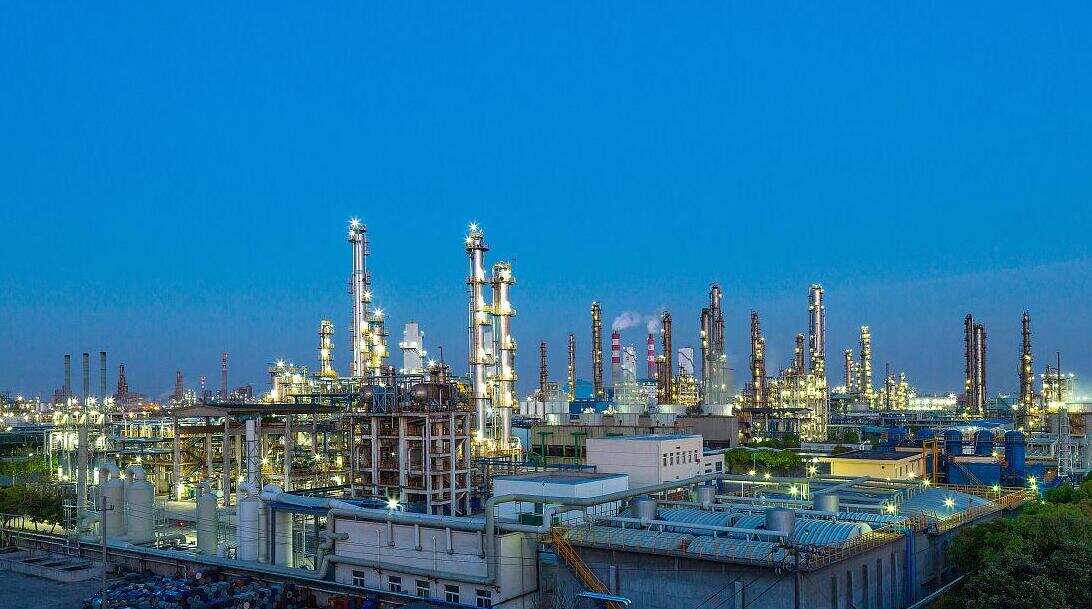 Edge Gateway in Chemical Industry Production Line: Data Collection, Analysis, and Calculation