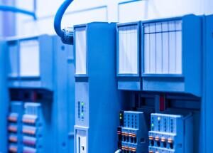 Edge Gateway Achieving Precise Control of Process Parameters
