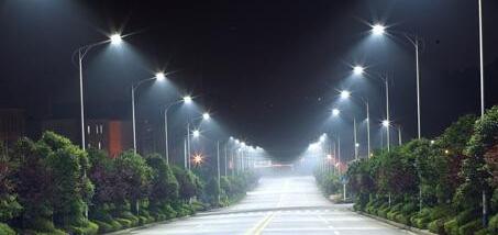 O que contém a luz de rua inteligente?