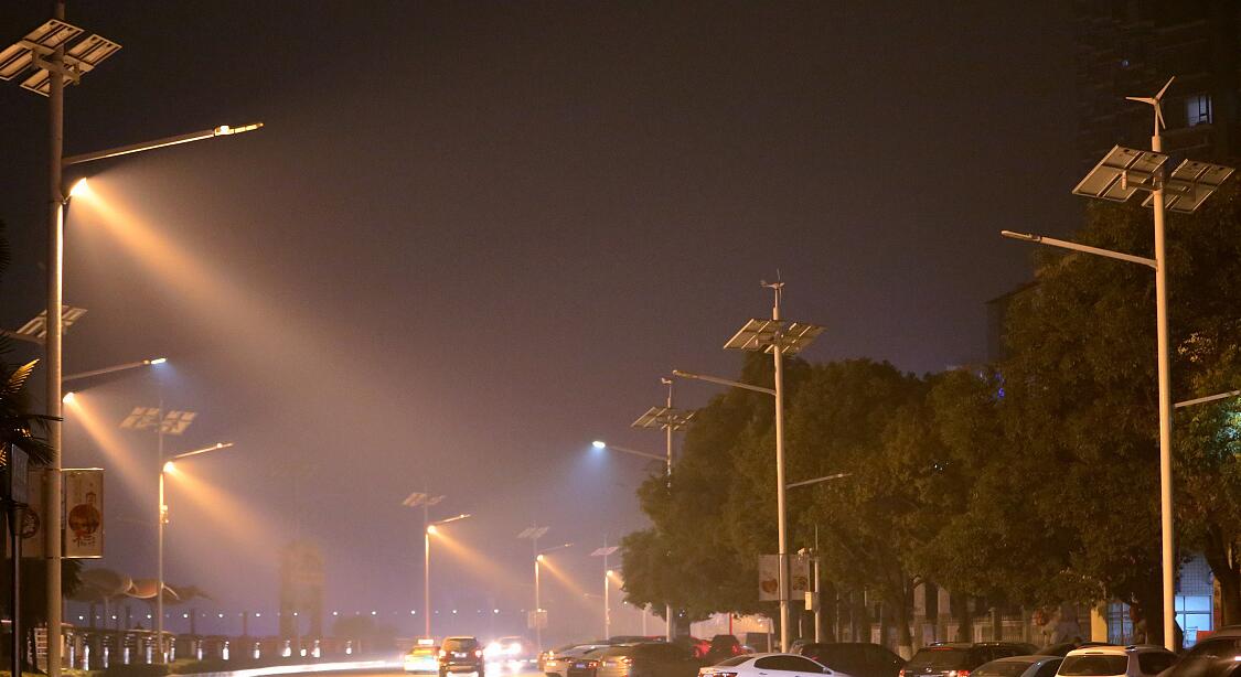 Was beinhaltet die intelligente Straßenbeleuchtung?